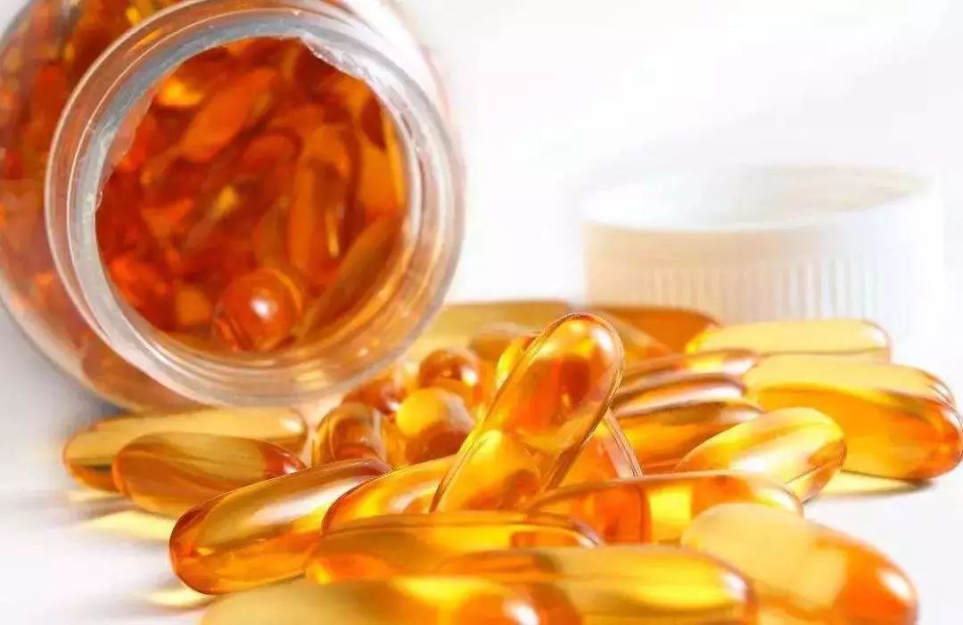 魚(yú)肝油、魚(yú)油、維生素AD、維生素D 為寶寶科學(xué)補(bǔ)充，一篇看懂核心區(qū)別